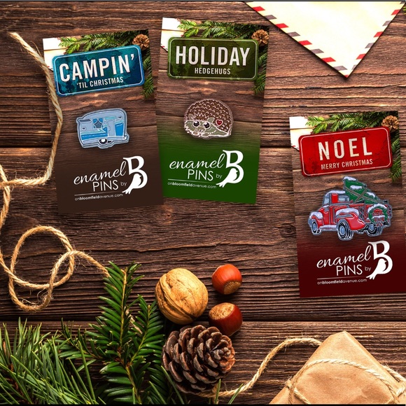 3 Pin Christmas Enamel Pin Gift Set Holiday Pins - Picture 3 of 11